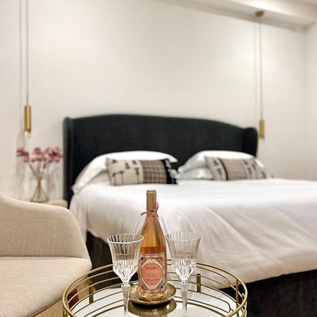 Feel Boutique Rooms Oristano Ngoại thất bức ảnh