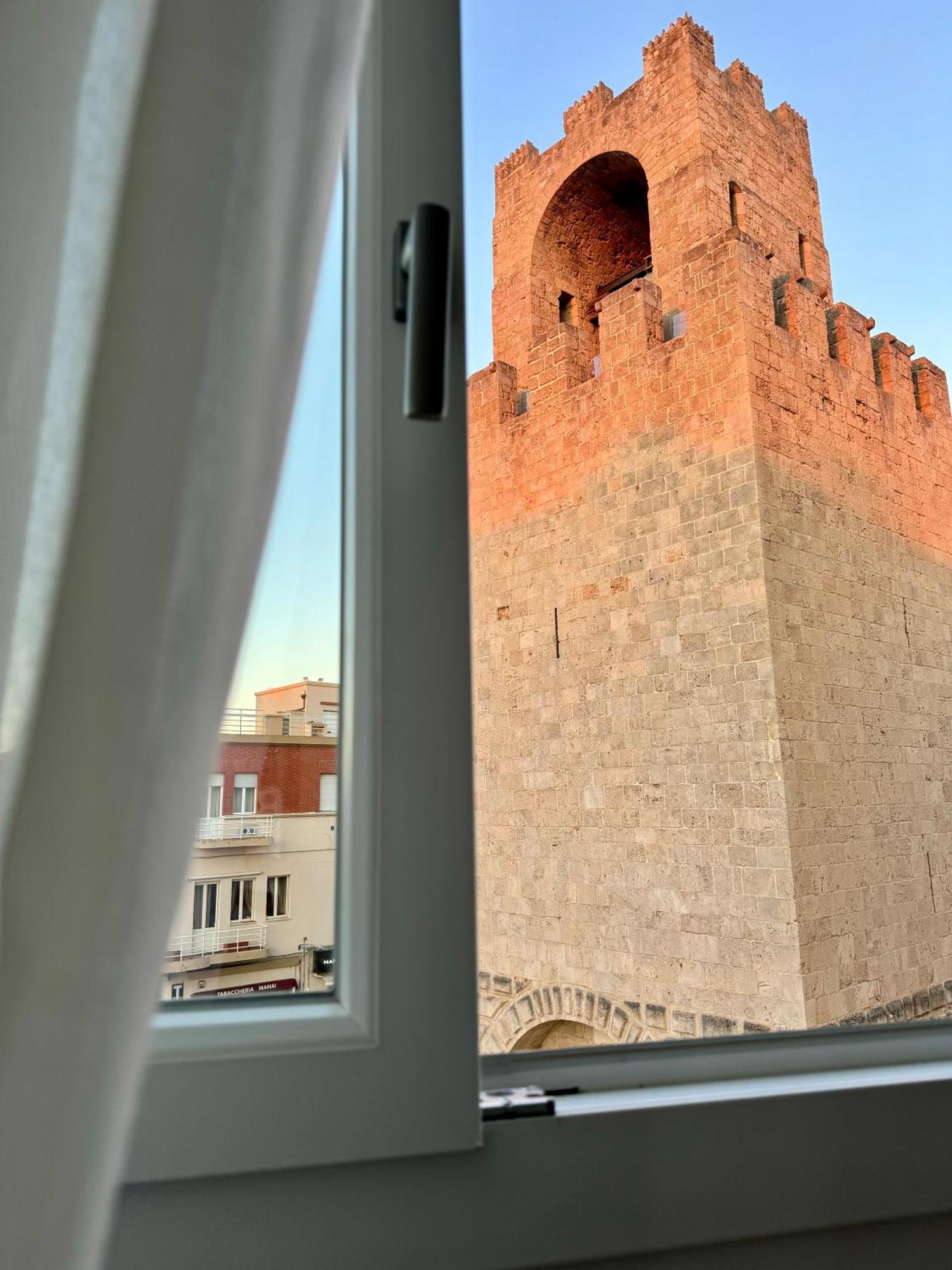 Feel Boutique Rooms Oristano Ngoại thất bức ảnh