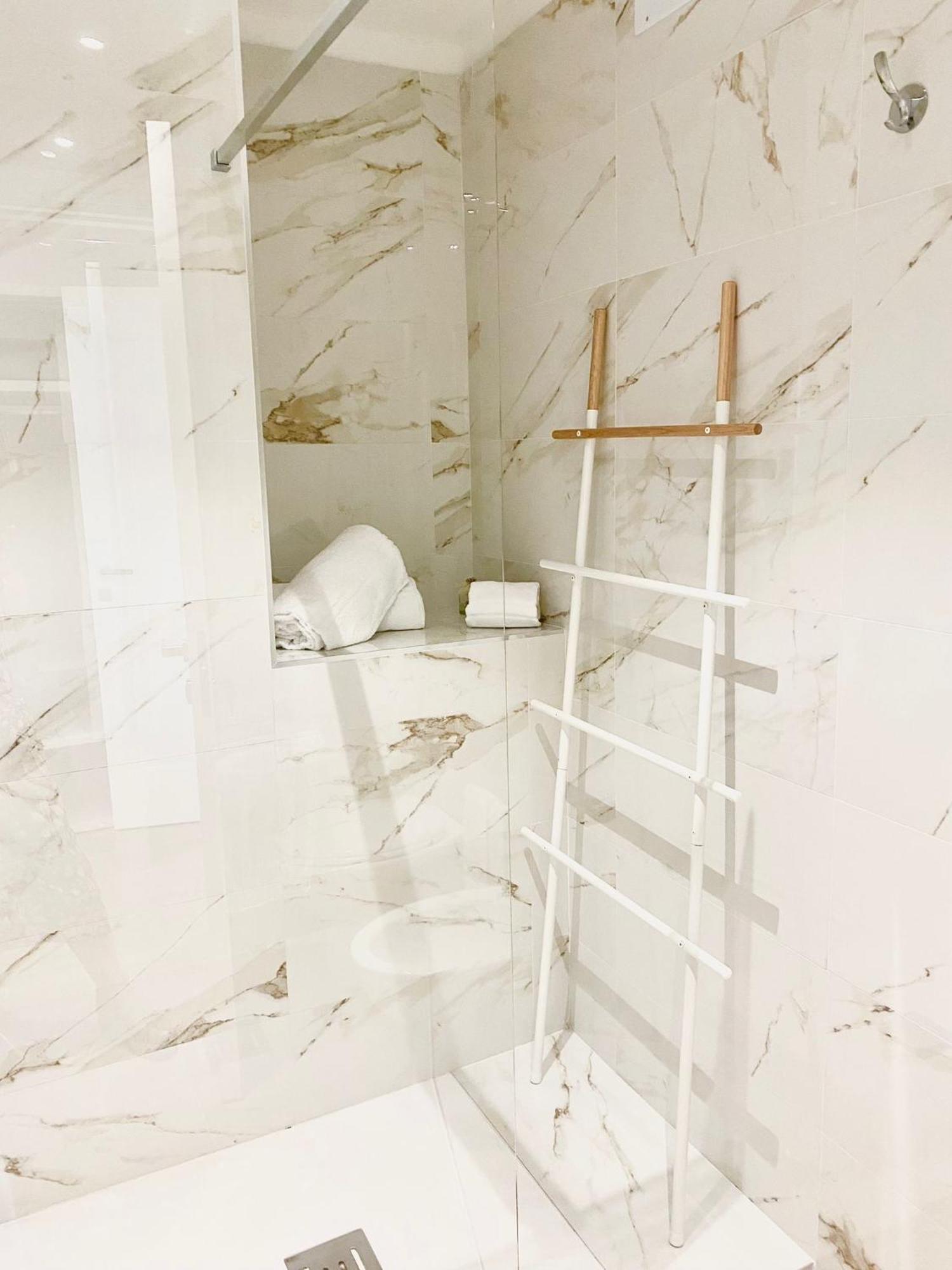 Feel Boutique Rooms Oristano Ngoại thất bức ảnh