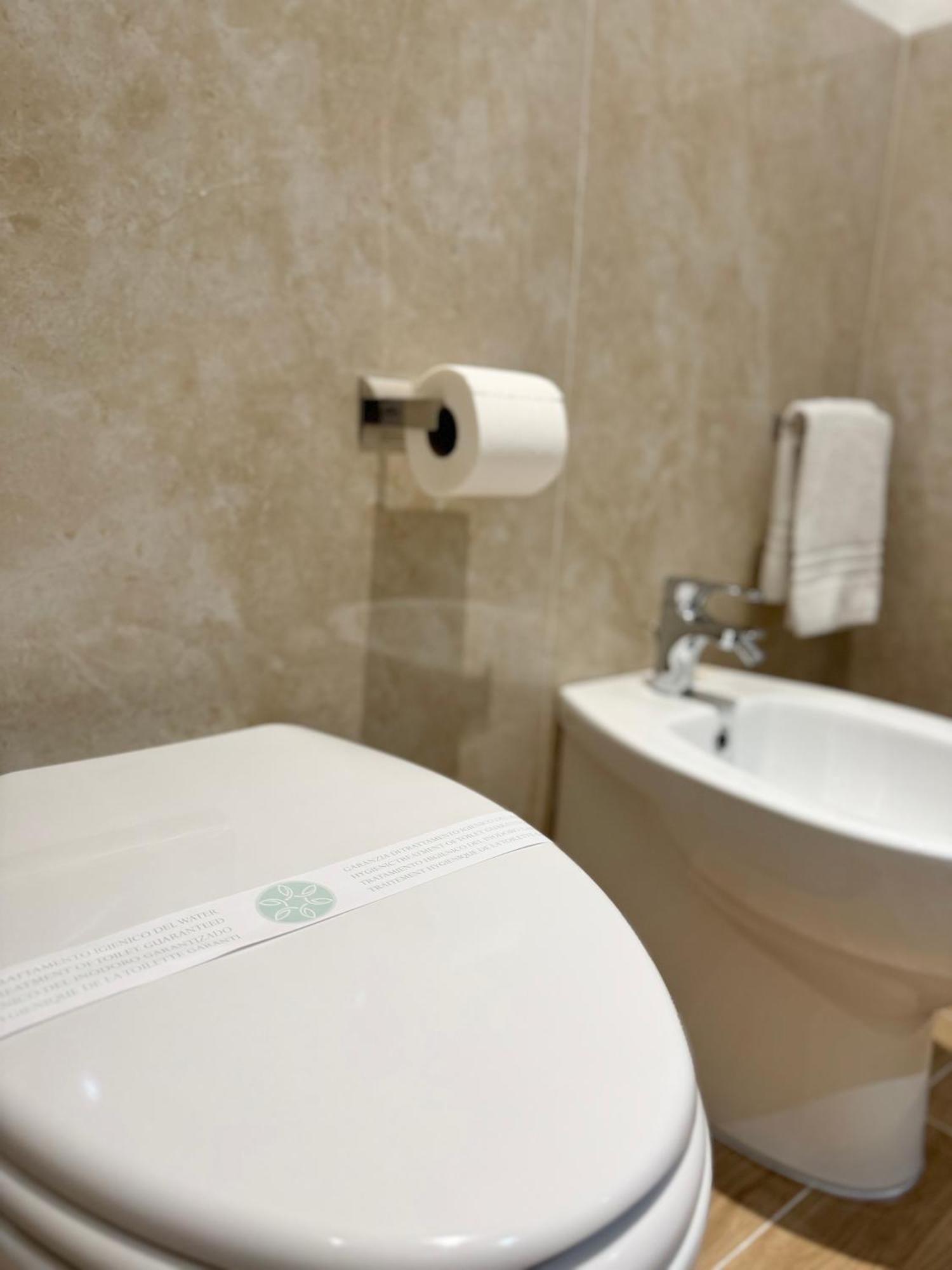 Feel Boutique Rooms Oristano Ngoại thất bức ảnh