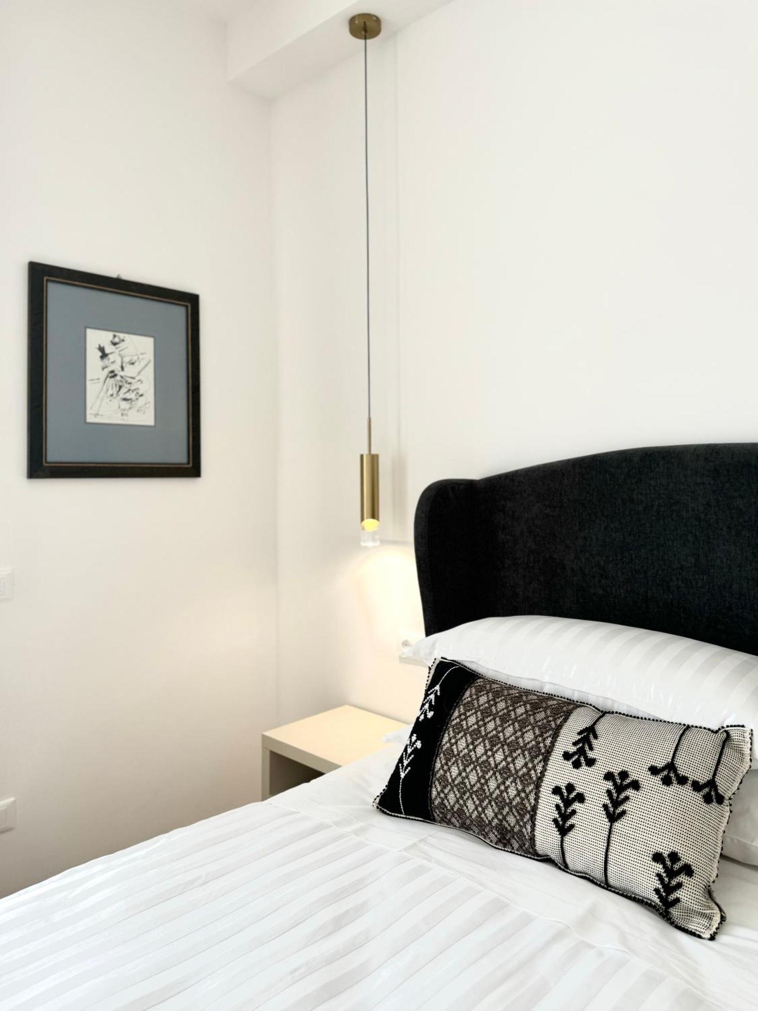 Feel Boutique Rooms Oristano Ngoại thất bức ảnh