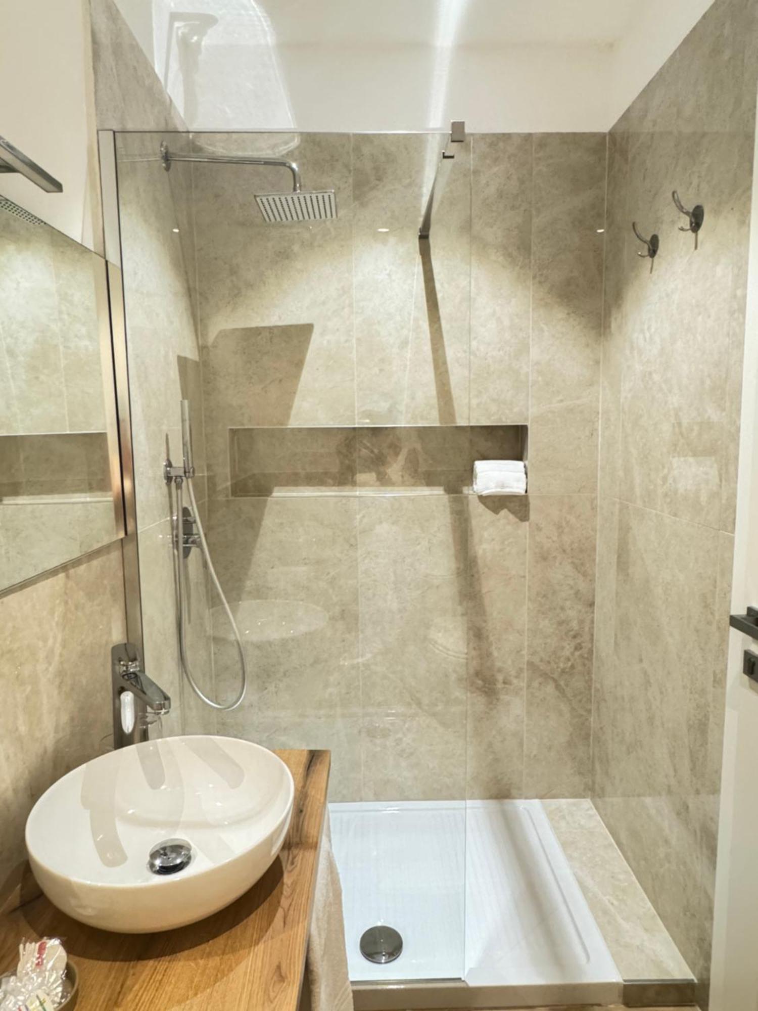 Feel Boutique Rooms Oristano Ngoại thất bức ảnh