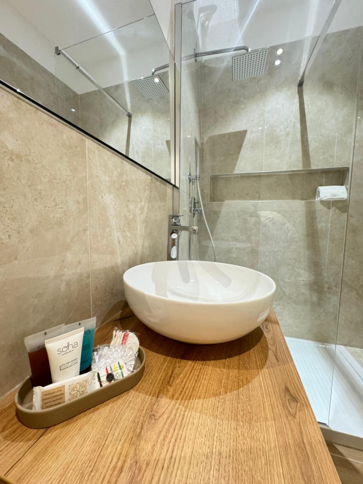 Feel Boutique Rooms Oristano Ngoại thất bức ảnh