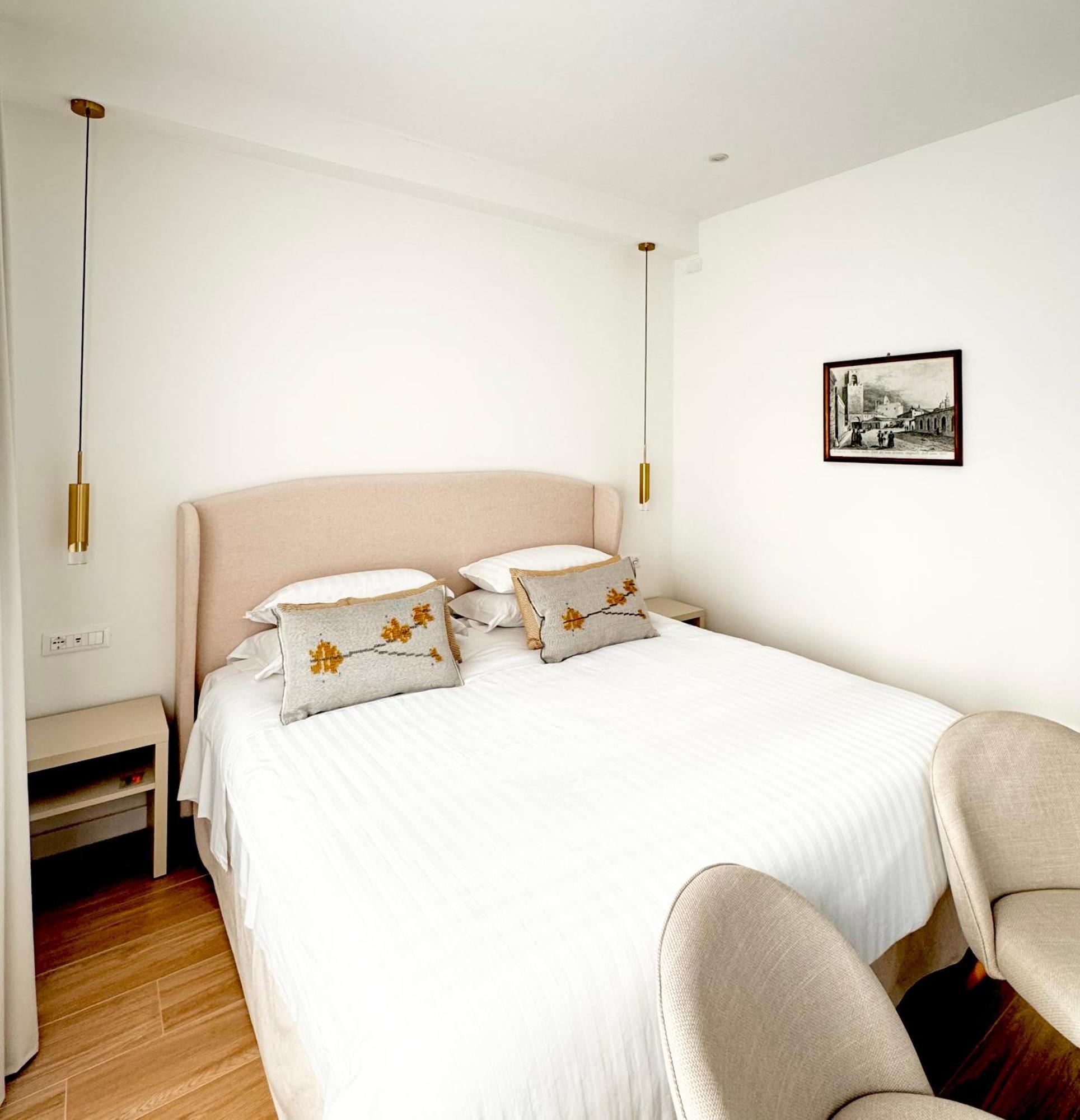 Feel Boutique Rooms Oristano Ngoại thất bức ảnh